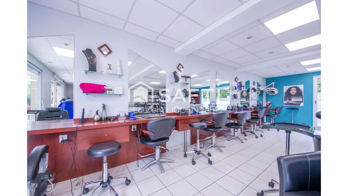 Vente salon de coiffure à Villecresnes centre