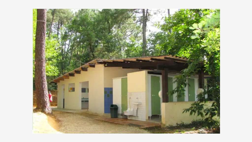 Vente camping familial*** sur 9ha dans le Lot