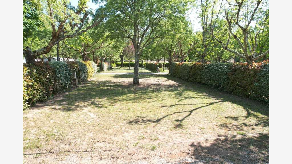 Vente camping murs et fonds en Sud Ardèche