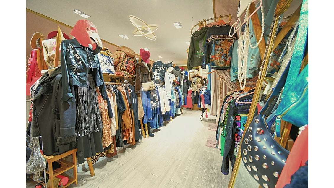 A vendre FDC prêt à porter rue Meynadier à Cannes