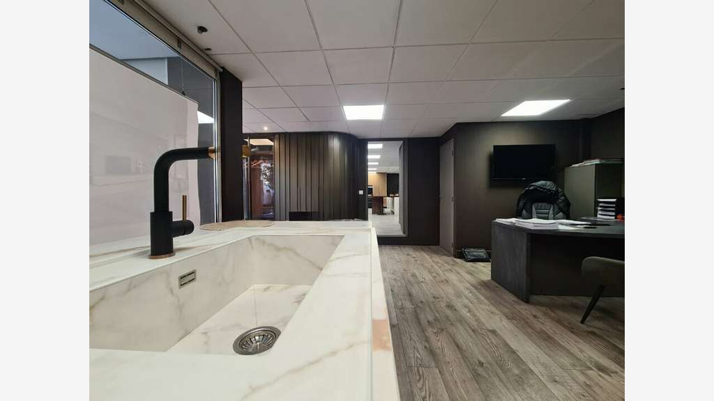 Vente FDC cuisiniste affaire premium à Cannes