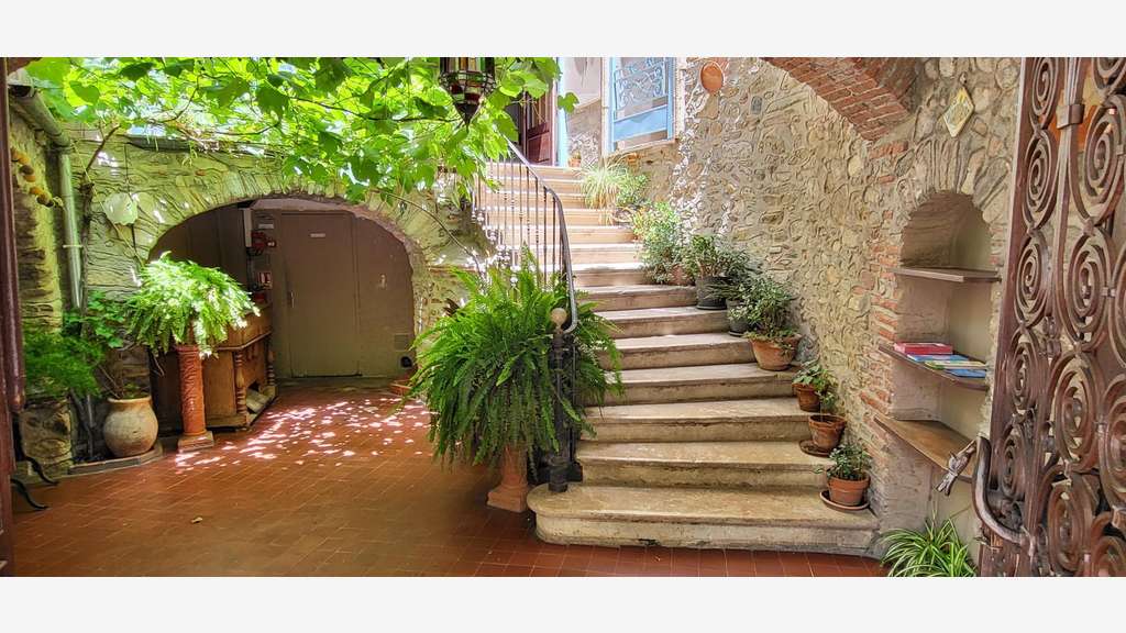Vente hôtel 8 chambres restaurant 80 cvts à Ceret