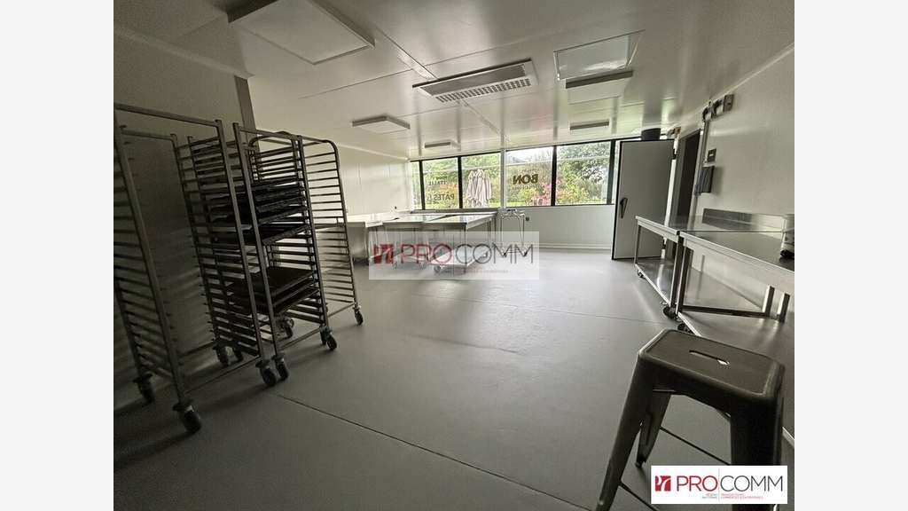Cession restaurant 306m² à Chartres excellent empl