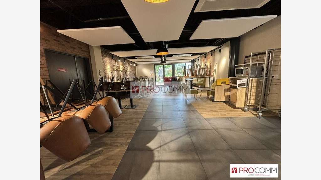 Cession restaurant 306m² à Chartres excellent empl