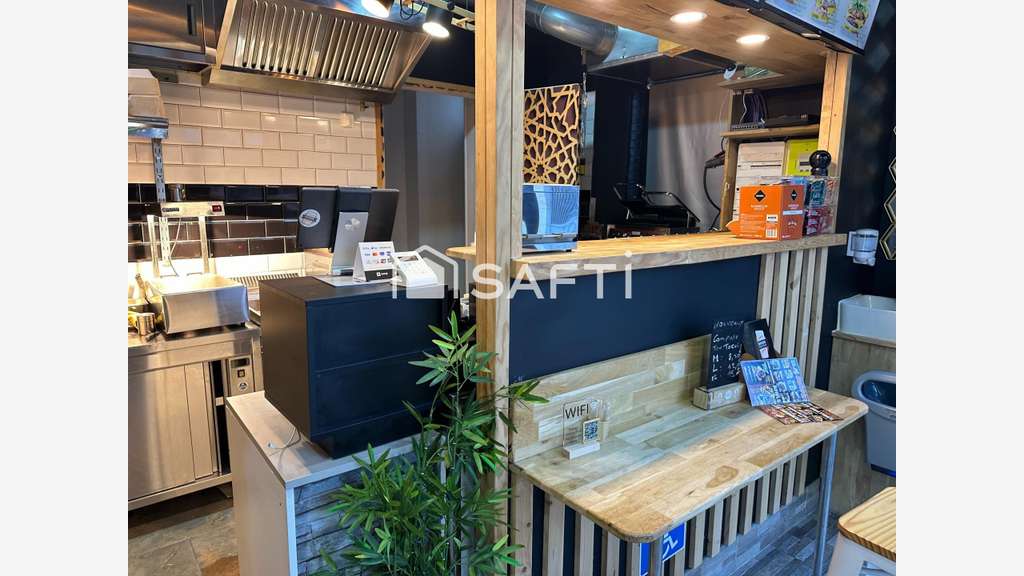 Fond de commerce à vendre empl idéal à Cholet 