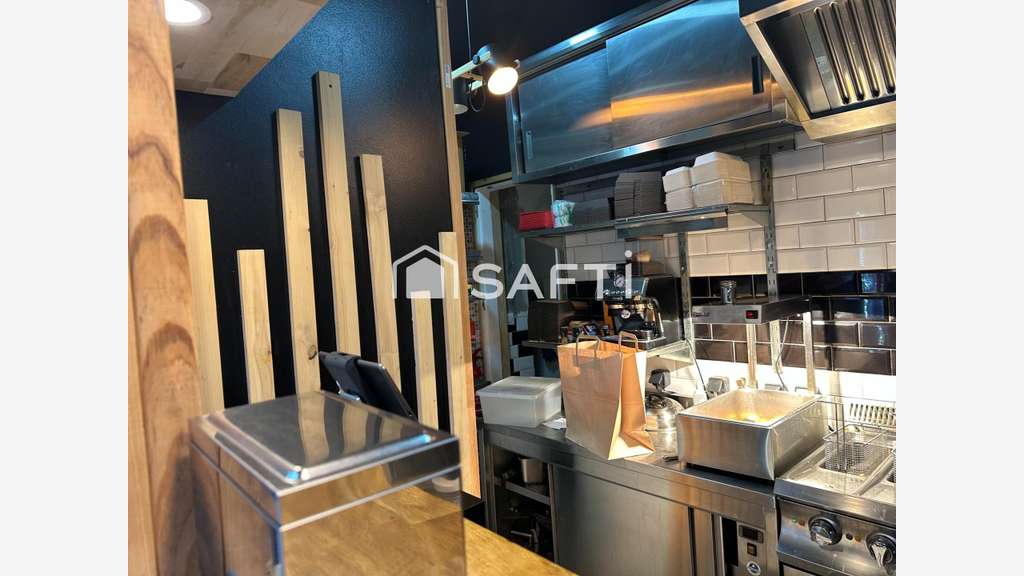 Fond de commerce à vendre empl idéal à Cholet 