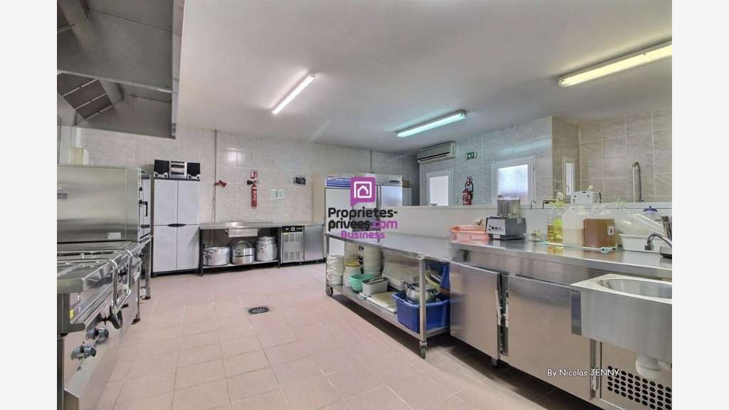 AV FDC traiteur 140m² belle notoriété à Sorgues