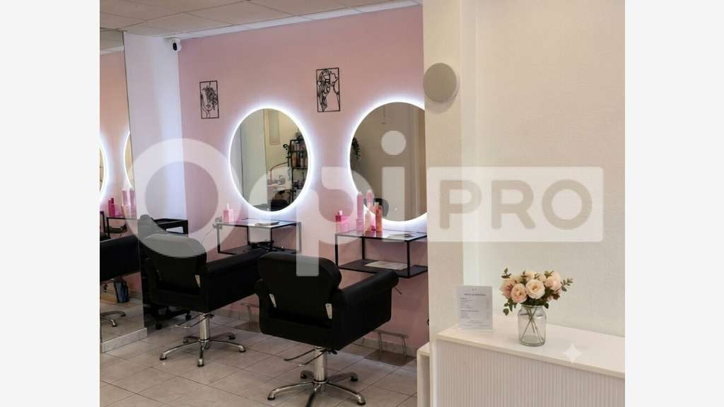 AV FDC salon de coiffure 65m² à Cuise-la-Motte