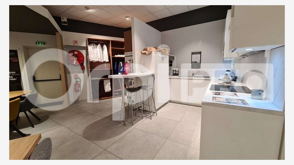 Vente FDC installation de cuisines à Domerat