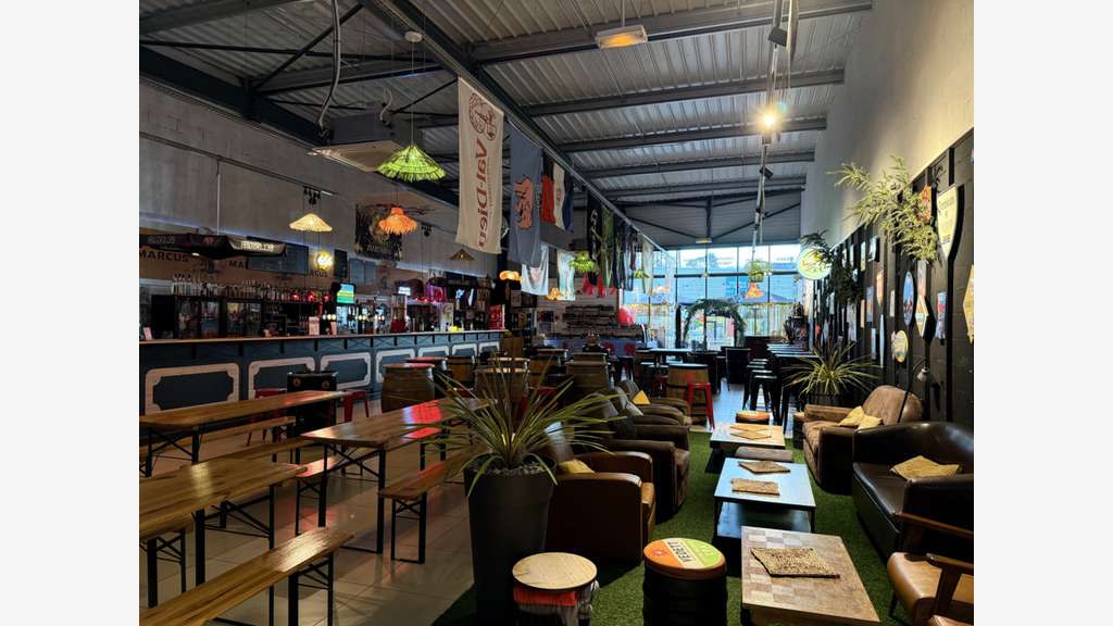 A vendre cave et bar à fort potentiel sur Torcy