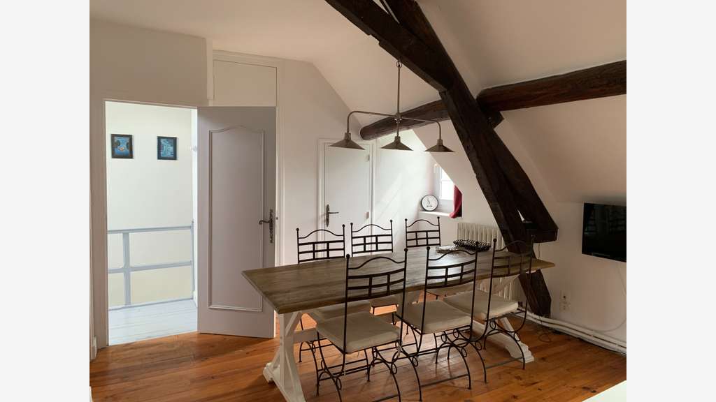 Moulin 1560 gîtes, chambres, piscine, 8 ha rivière
