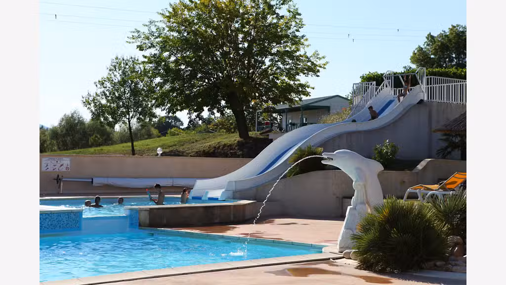 Opportunité Rare ! Village de Gîtes en Sud Ardèche
