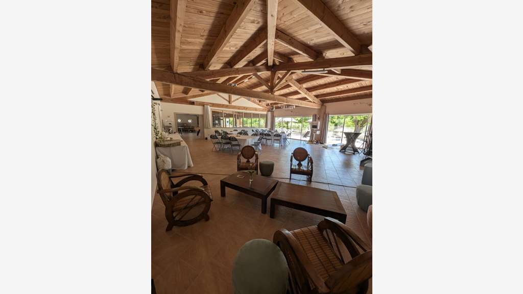 Opportunité Rare ! Village de Gîtes en Sud Ardèche