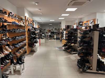 Vente magasin chaussures artère commerçante Verdun
