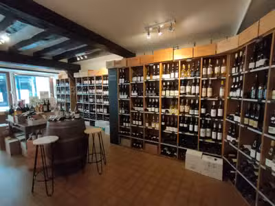 AV cave historique en coeur de ville sur Vendôme