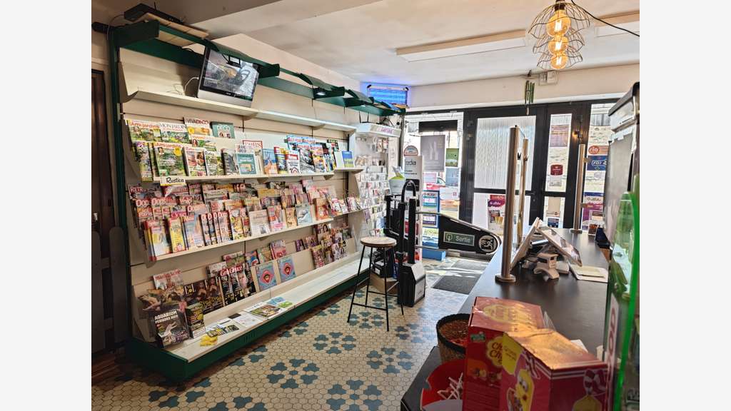 Commerce multi-services FDJ – Village touristique