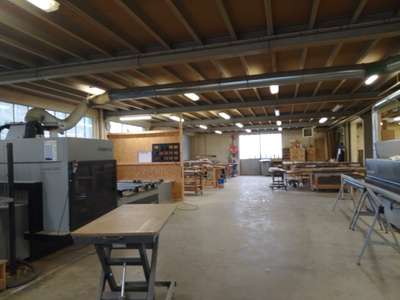 AV atelier et magasin agencements intérieurs 73