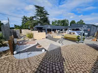 Ensemble Immobilier Professionnel (Route de Paris)