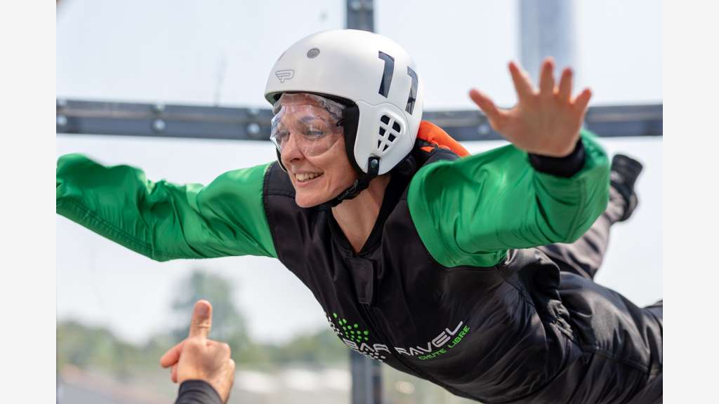 Simulateur de chute libre en plein air