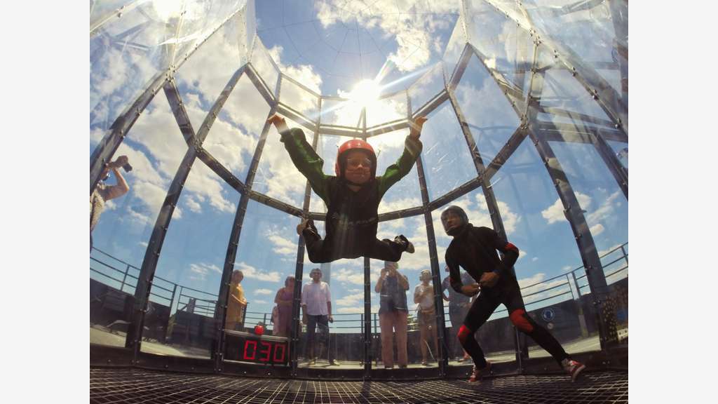 Simulateur de chute libre en plein air