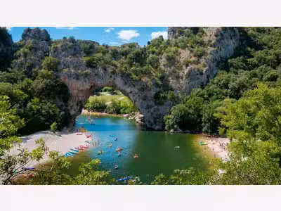 A vendre village de gîtes 4 ★ en Sud Ardèche