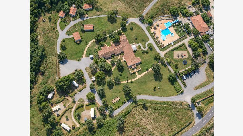 A vendre village de gîtes 4 ★ en Sud Ardèche
