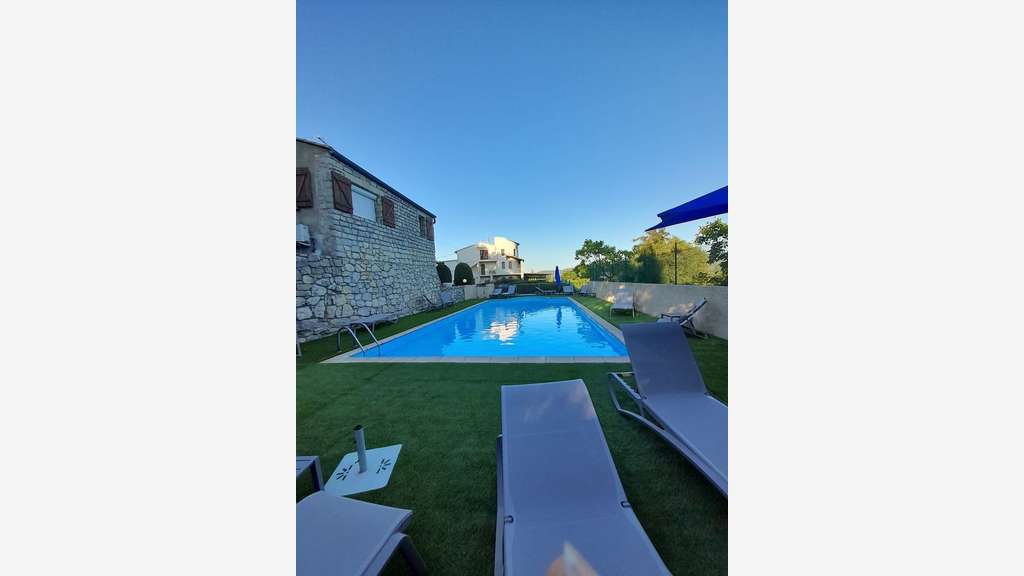 Fonds de commerce en Sud Ardèche Hôtel Restaurant