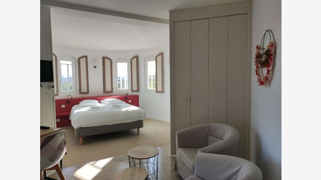 Fonds de commerce en Sud Ardèche Hôtel Restaurant