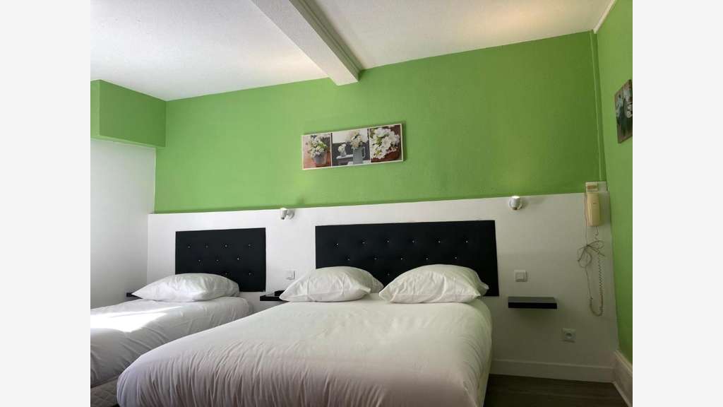 Hôtel 20 chambres - Restaurant - Bar -Logement F5