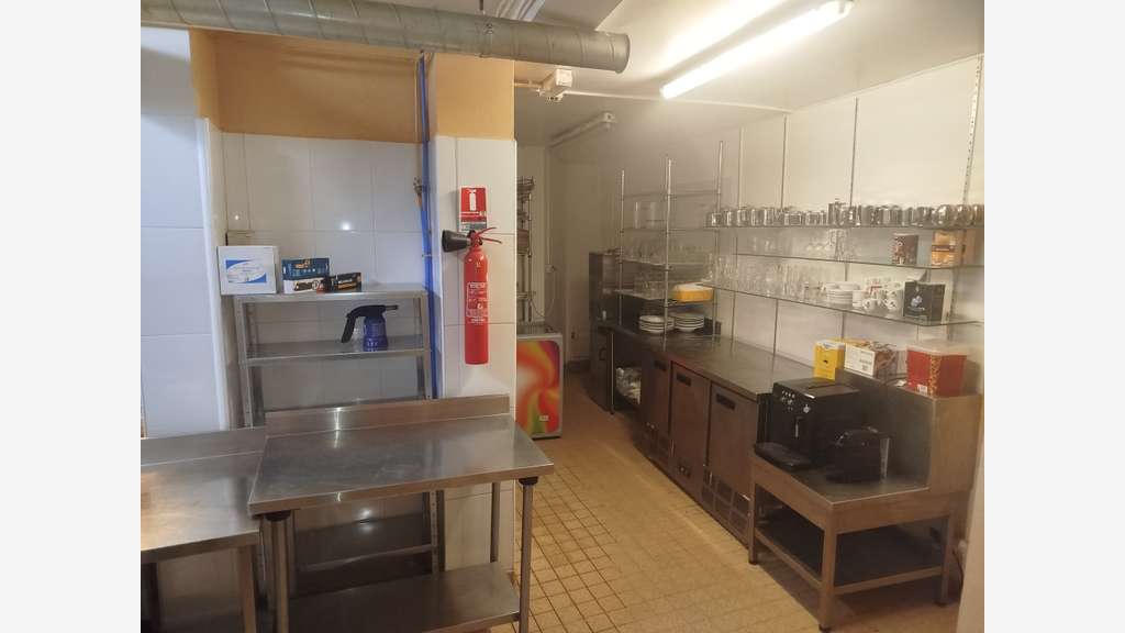 Hôtel 20 chambres - Restaurant - Bar -Logement F5