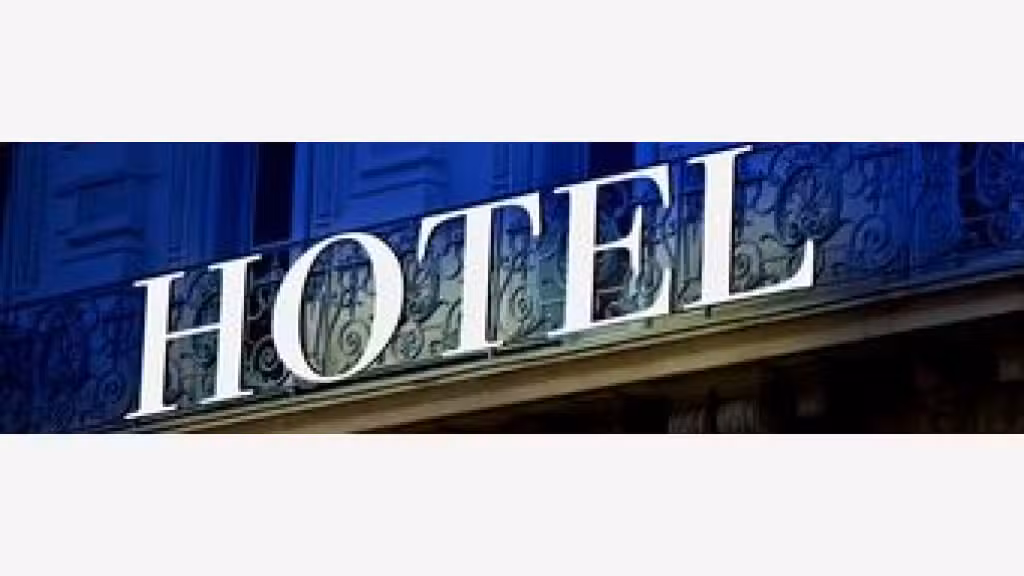 Hôtel bureau  NEVERS  centre~20 chambres - CA 393K