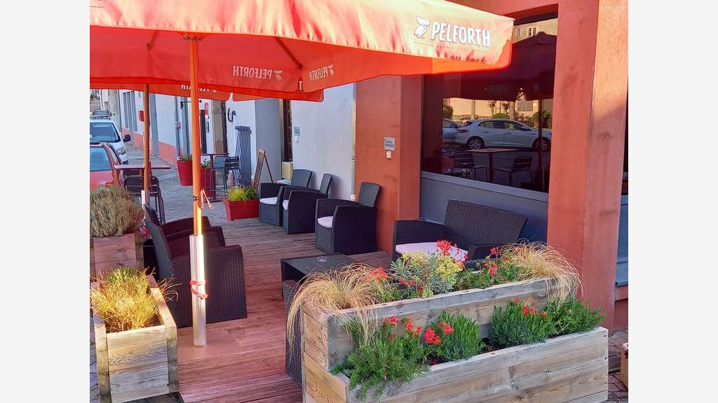 AV hotel restaurant proche des lacs du Levezou