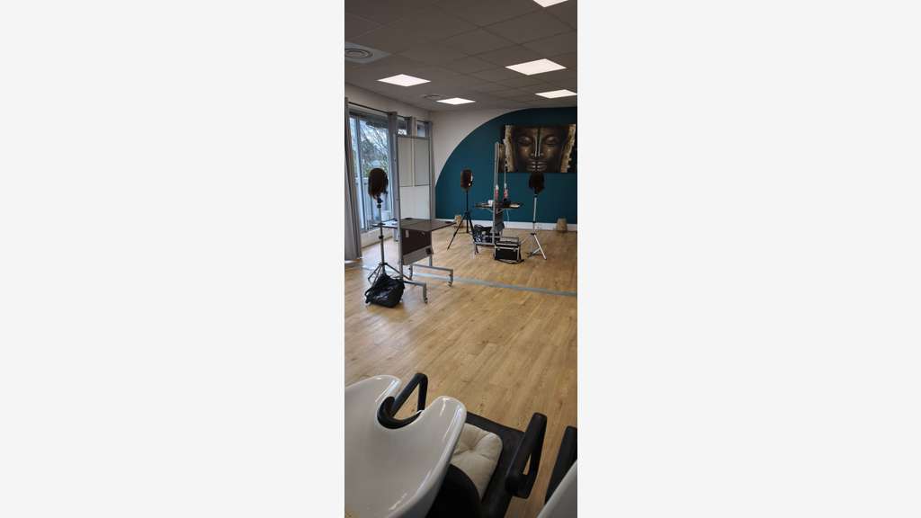 Co-working beauté et bien-être clé en main 258m²