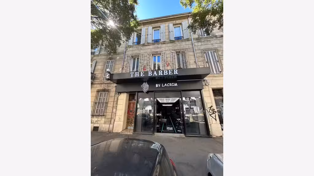 SALON DE COIFFURE / BARBERSHOP FRANCHISÉ