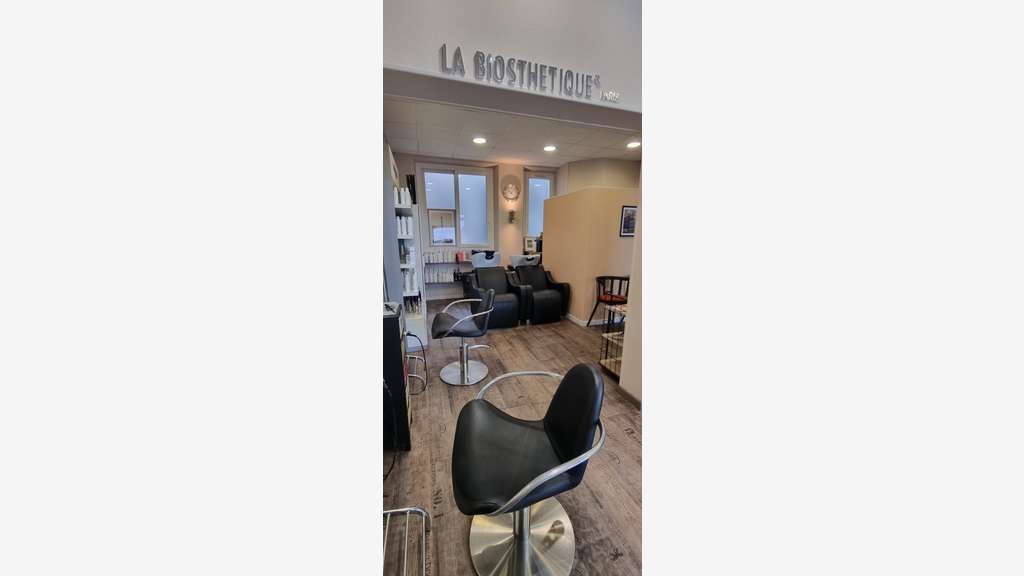 SALON DE COIFFURE