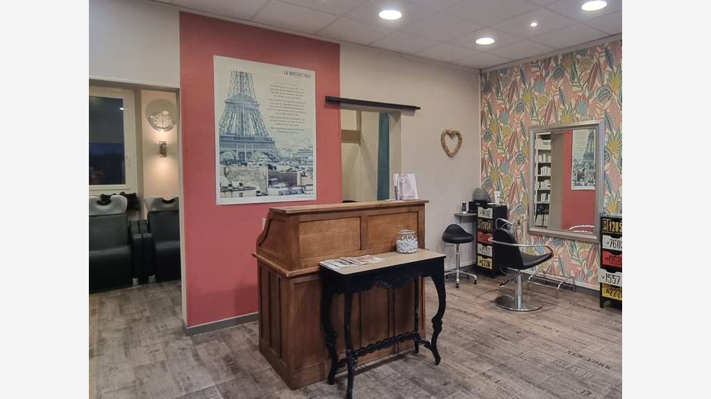 SALON DE COIFFURE
