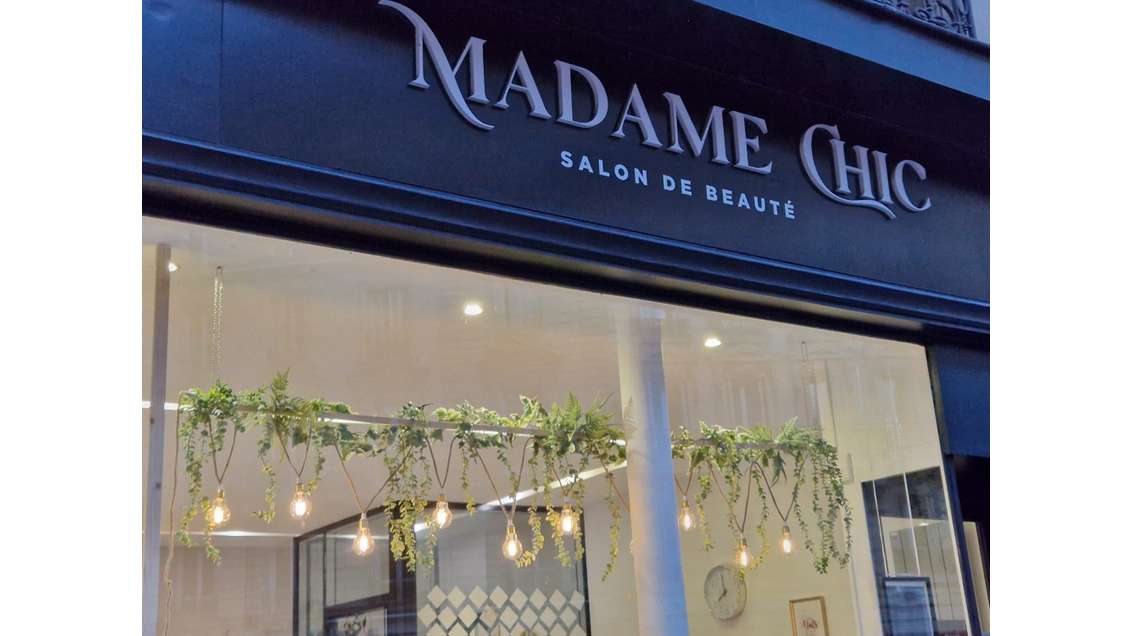 Reprise salon de manucure haut de gamme 75008