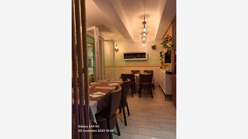AV restaurant face mer avec terrasse Côte d'Azur