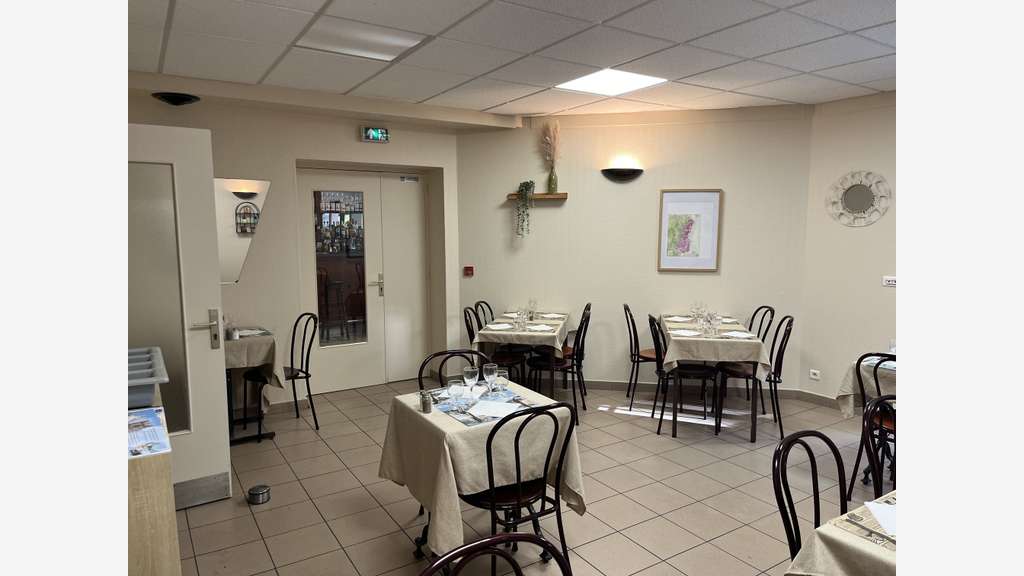 À céder Bar – Restaurant – Épicerie Beaujolaise