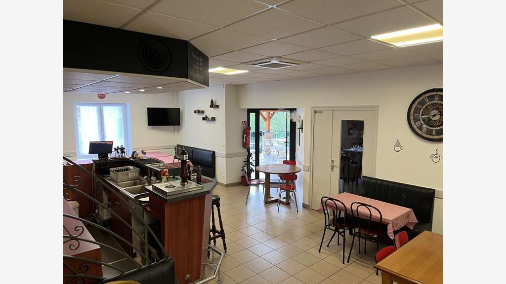 À céder Bar – Restaurant – Épicerie Beaujolaise