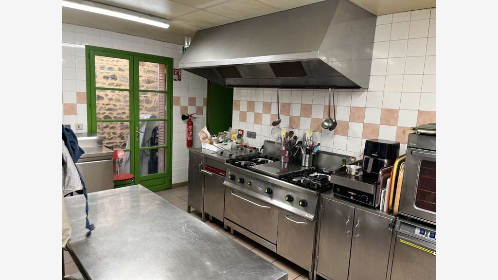 À céder Bar – Restaurant – Épicerie Beaujolaise