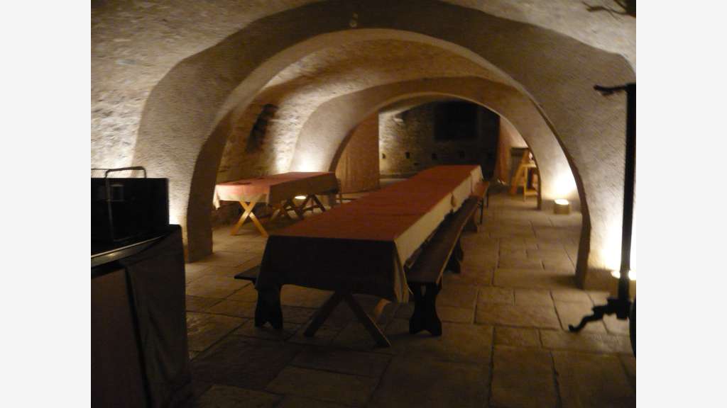 MURS et FONDS RESTAURANT dans MONUMENT HISTORIQUE