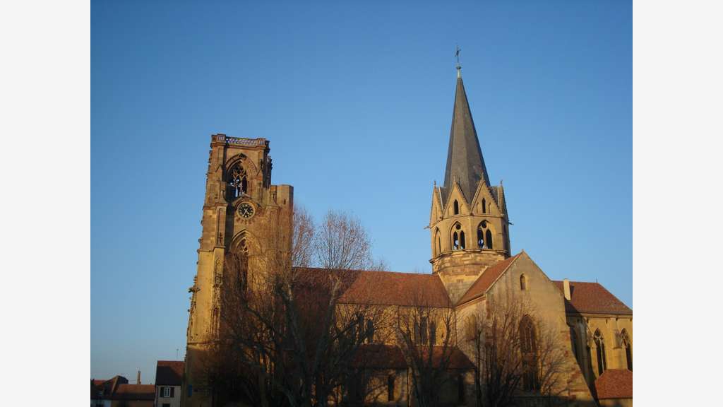 MURS et FONDS RESTAURANT dans MONUMENT HISTORIQUE