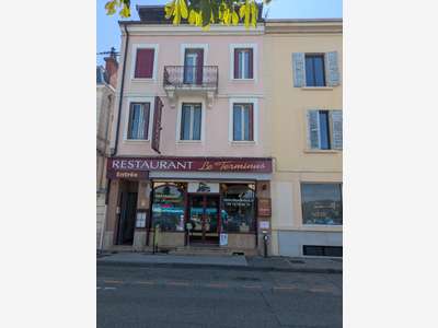 AV restaurant + murs+appartements Oyonnax gare
