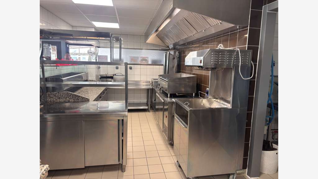 Restaurant sur grand axe - opportunité rare