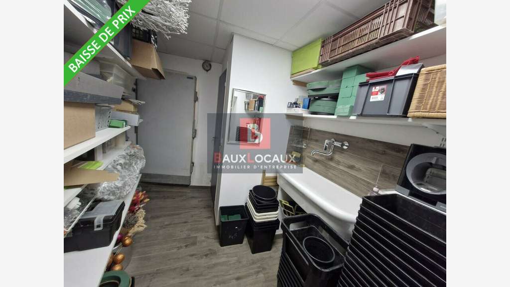 FDC fleuriste à vendre la Fare-les-Oliviers centre