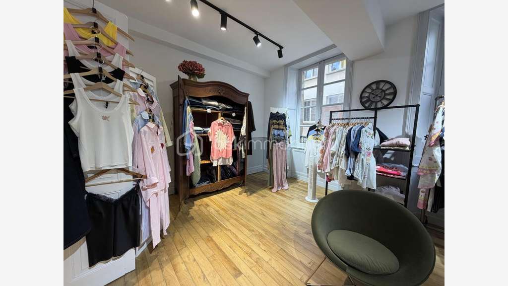 Vente FDC prêt-à-porter en centre ville à Fougères