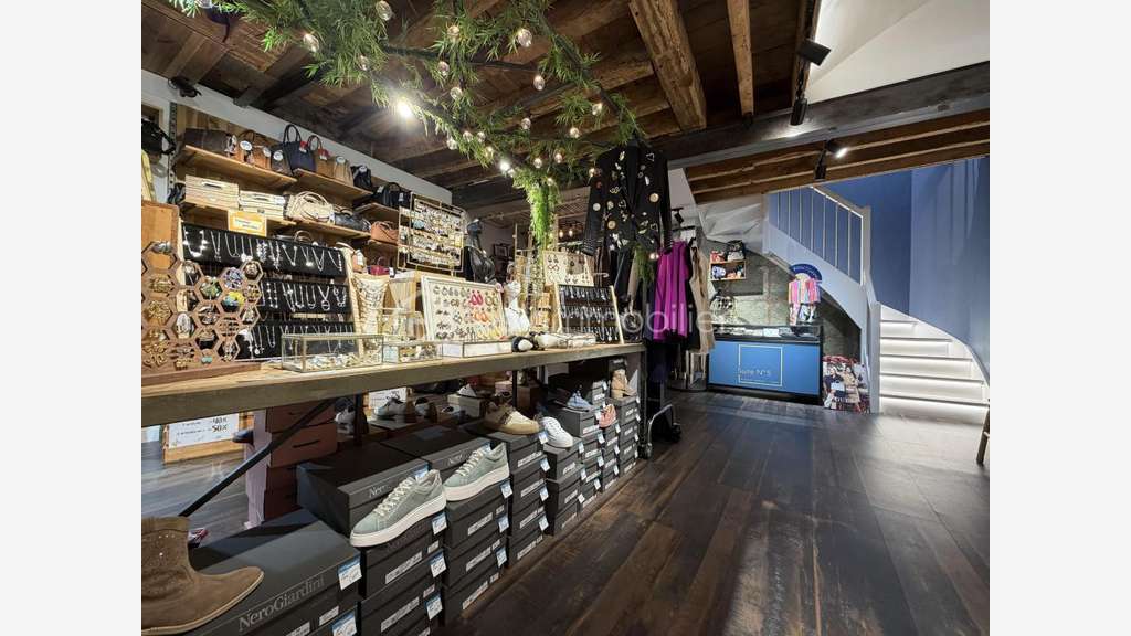 Vente FDC prêt-à-porter en centre ville à Fougères