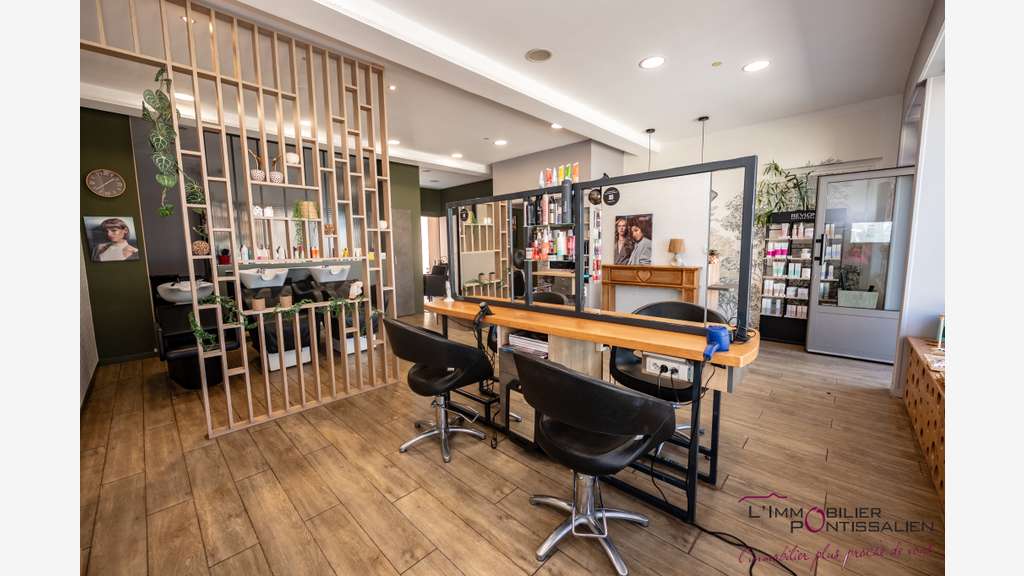 Cède salon de coiffure rénové à Frasne prox centre