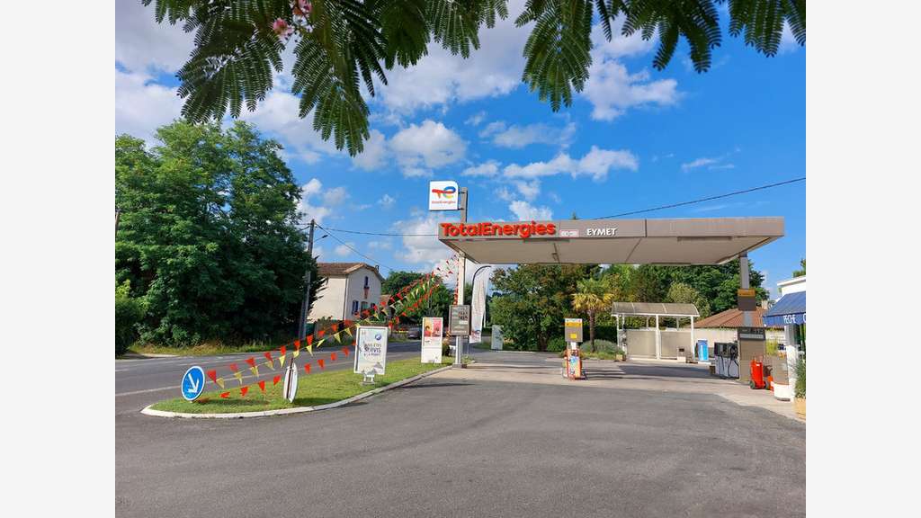 FDC station-service et murs à vendre à Eymet (24)